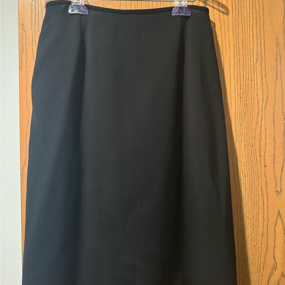 NEW Tahari Arthur S. Levine Women's 2-Piece Skirt Suit, Size 4 Black - Picture 5 of 6